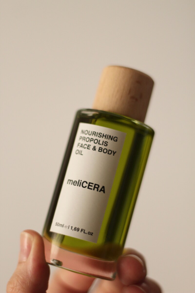 Nourishing propolis face & body care oil meliCERA